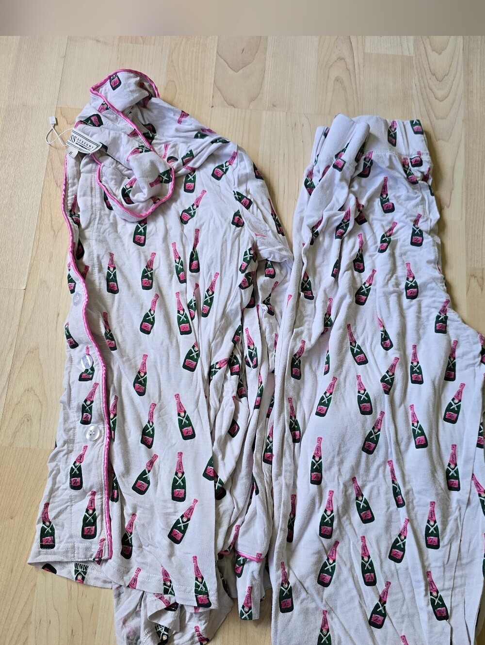 Toss Designs Champagne Pajama Set Size Small